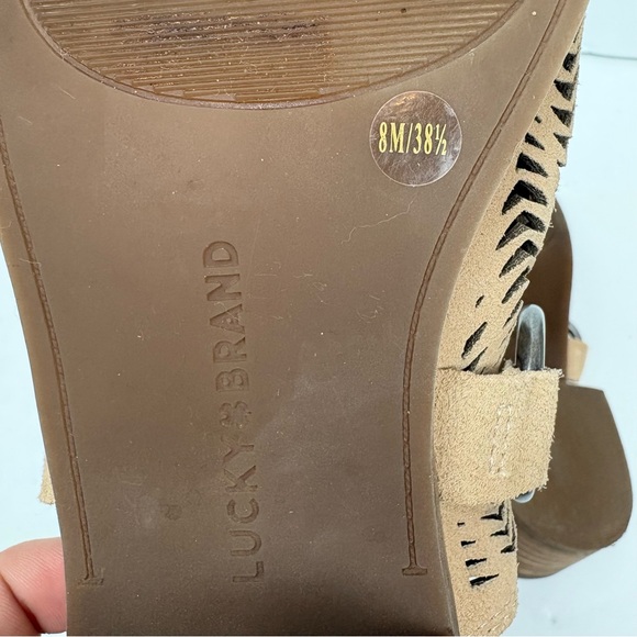 Lucky Brand Tan Beige Perforated Leather Mules Clogs Slides Women’s Size 8 - Picture 7 of 8